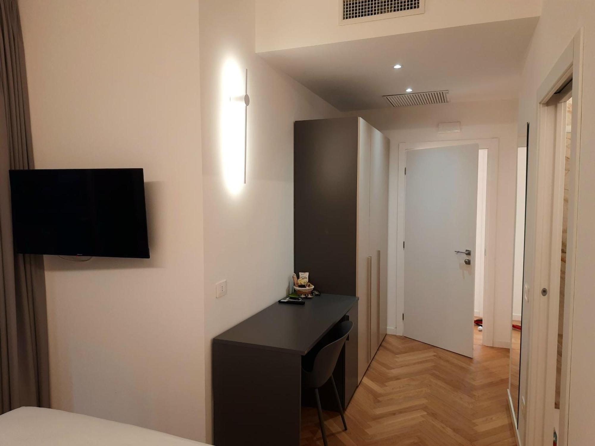 Mako Suites - Centro E Stazione Monza Værelse billede