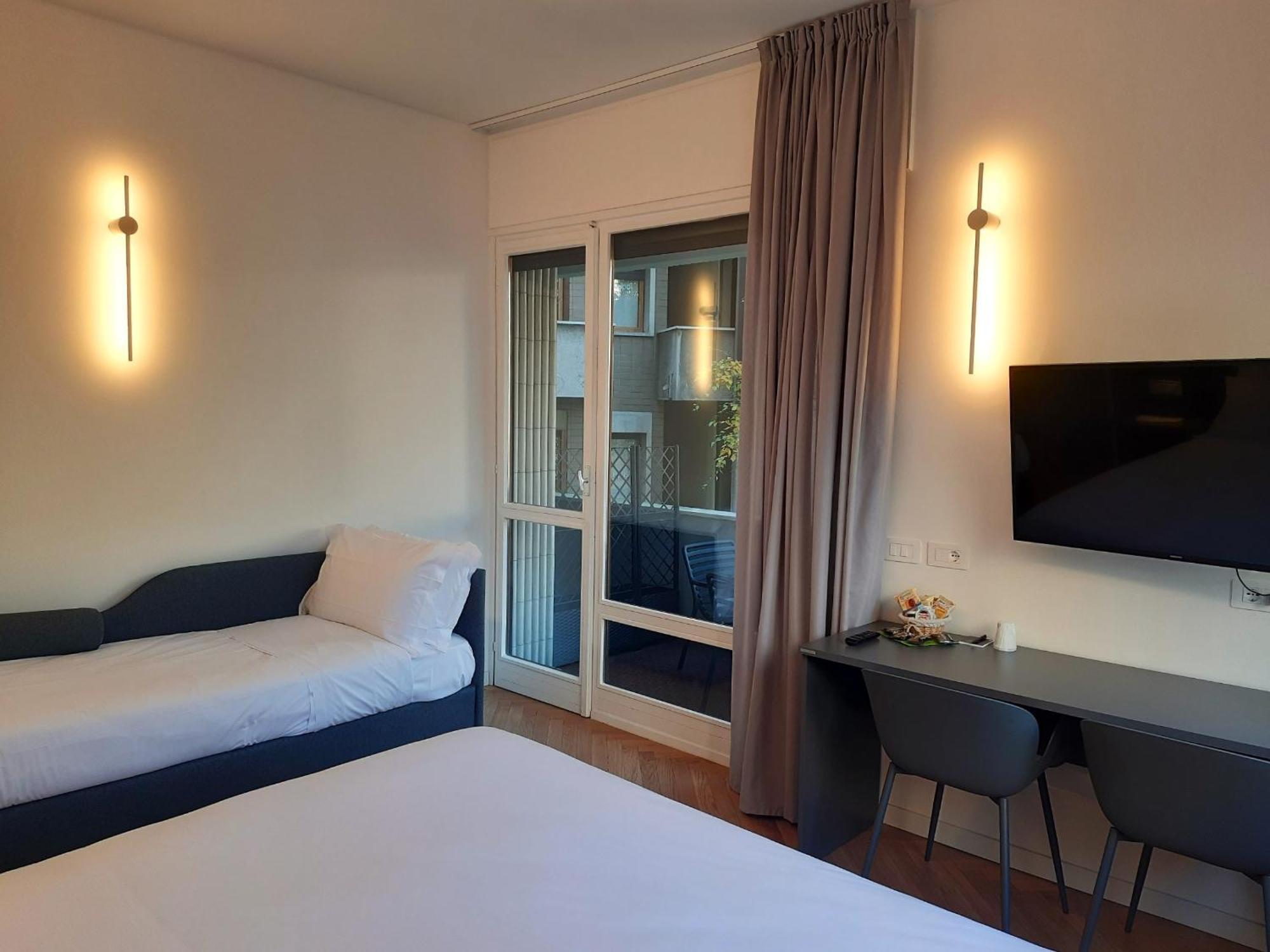 Mako Suites - Centro E Stazione Monza Eksteriør billede